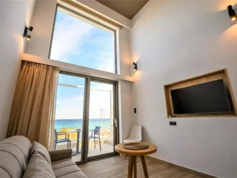 CUBES ON THE BEACH Athens airport - Photo 3