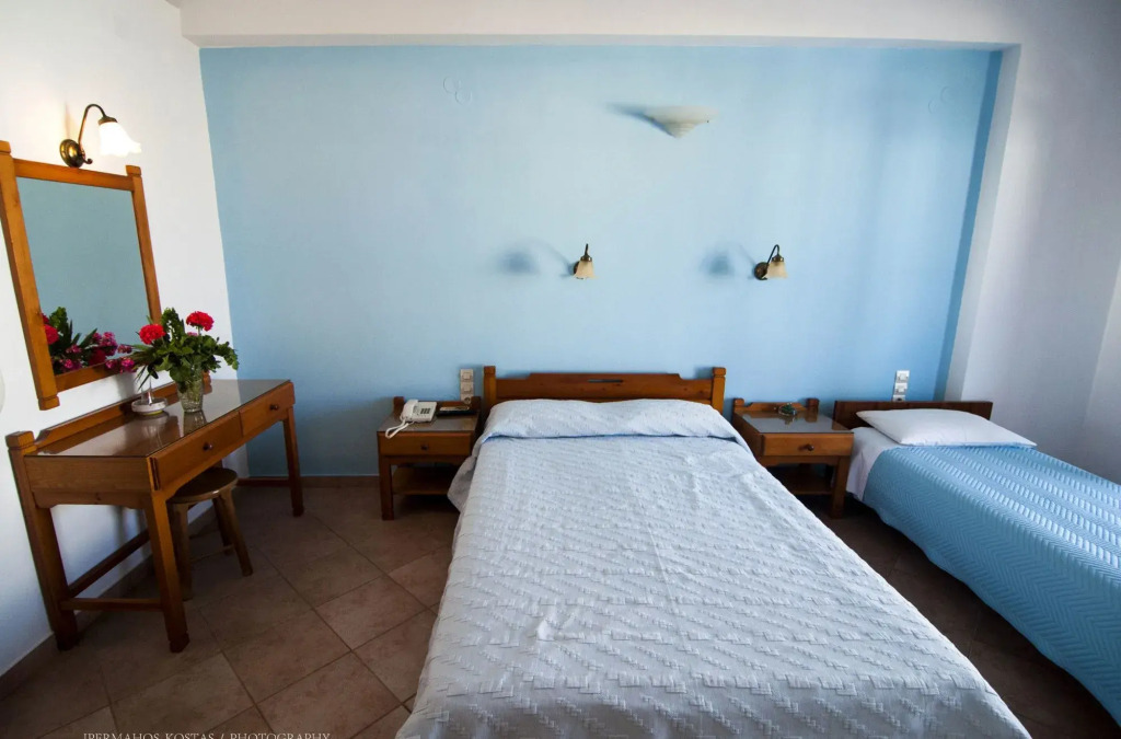 Cyclades Hotel - Photo 2
