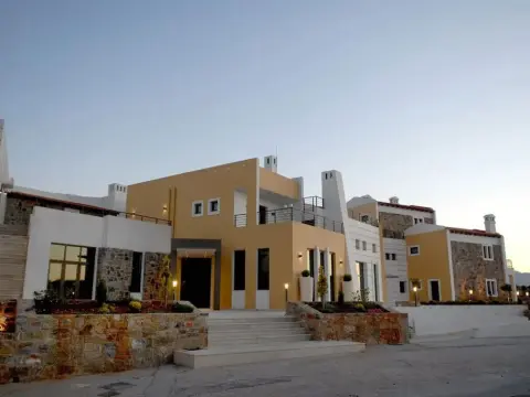 Delina Mountain Resort - Photo 1