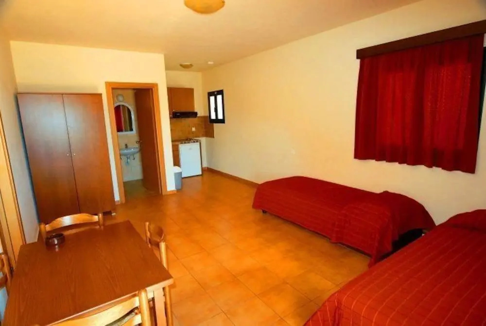 Dia Apts - Photo 3