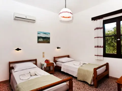 Dolphin Apartments - Photo 1