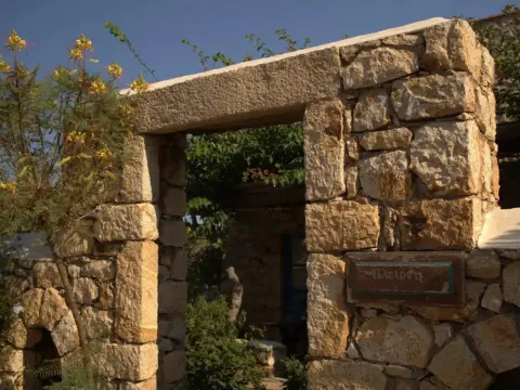 Eirini's Luxury Hotel Villas - Photo 1
