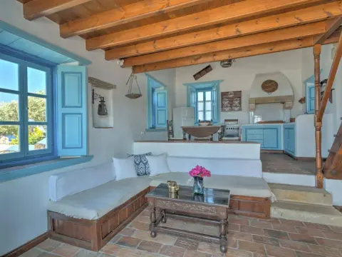 Eirini's Luxury Hotel Villas - Photo 2