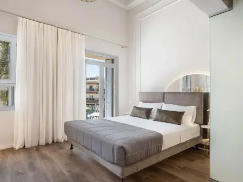 Elia Erato - Photo 2