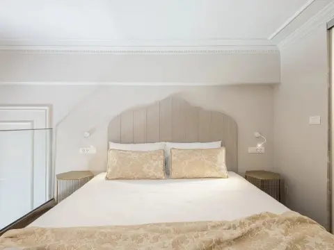 Elia Erato - Photo 3