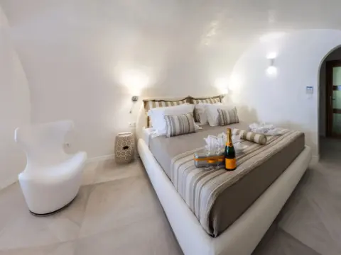 Elite Suites - Photo 2