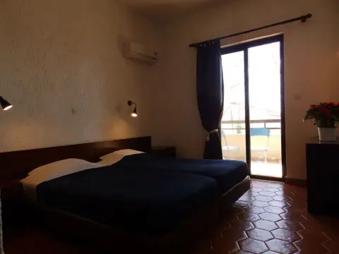 Emmanuel Apartments - Photo 2