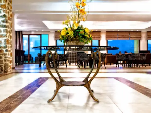 Enastron View Hotel - Photo 2