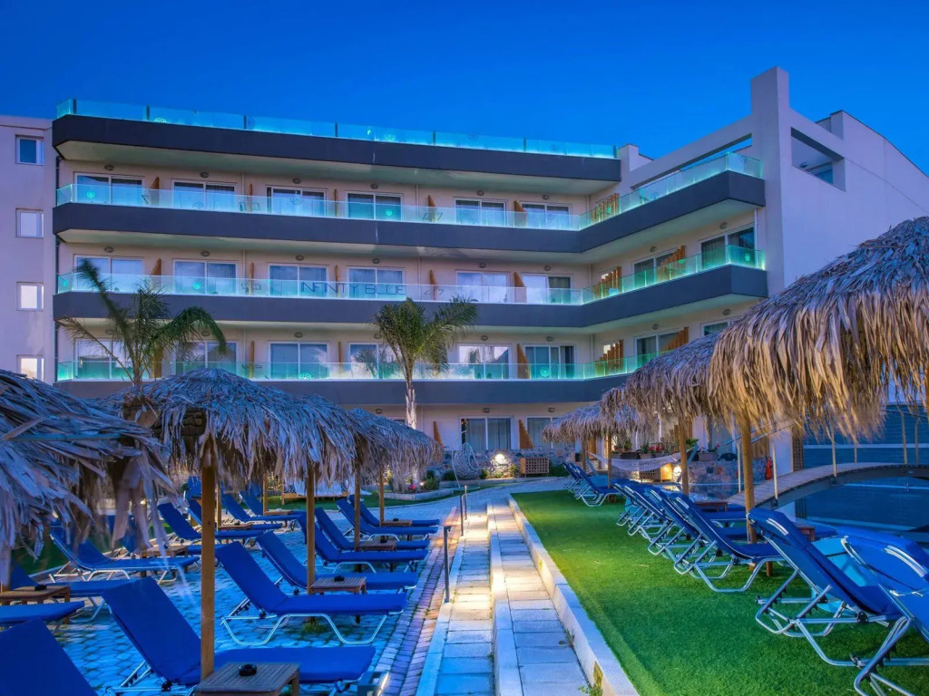 ENORME INFINITY BEACH 4 *