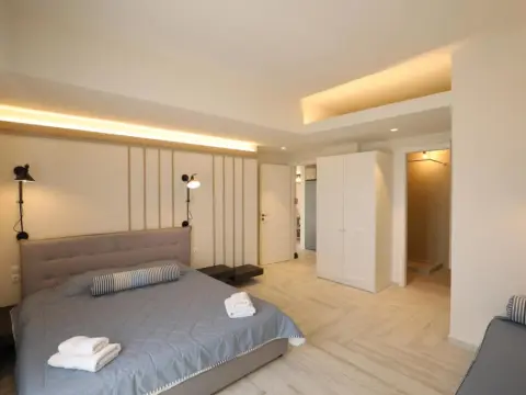 EOS Villa - Photo 3
