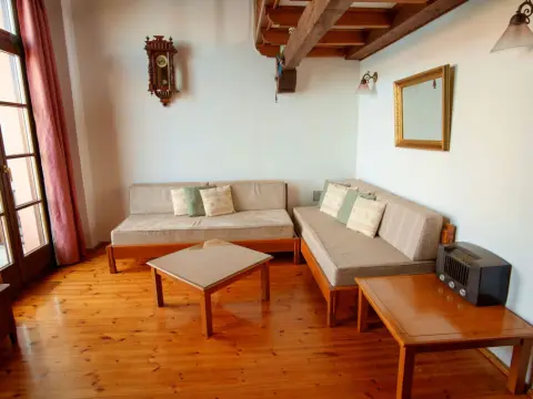 Erietta Suites - Photo 4