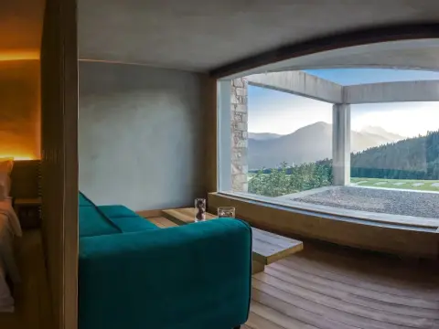 Escapade Luxury Residences - Photo 4