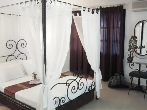 Esperides Hotel - Photo 4