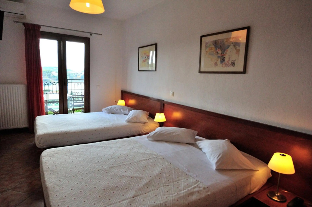 Eye Q Resort - Photo 2