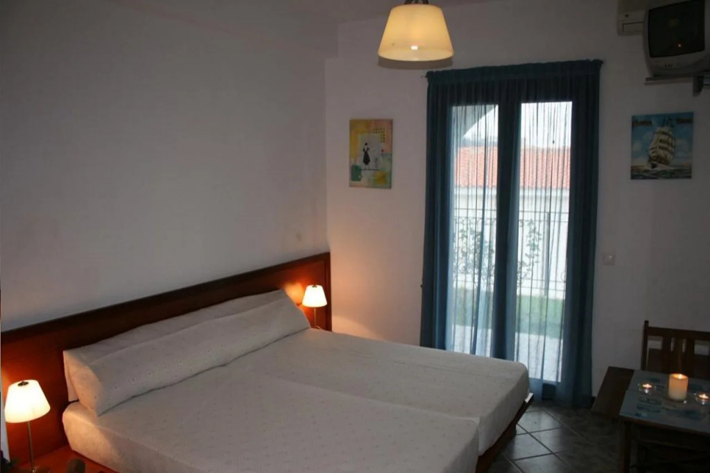 Eye Q Resort - Photo 4