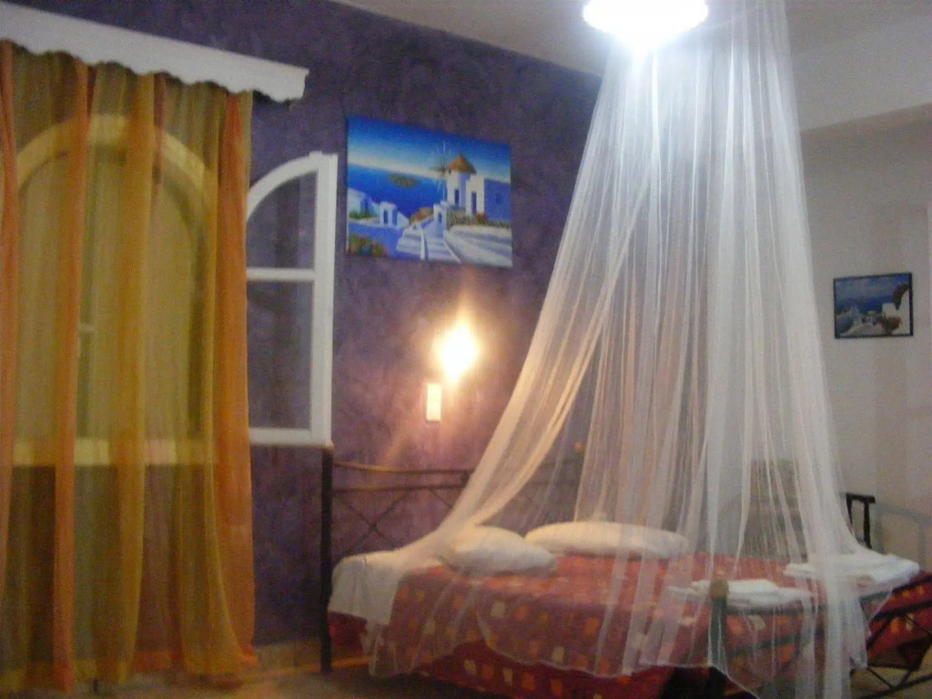Fira Calm Hotel - Photo 2