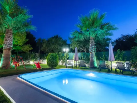 Fontana Holiday Home - Photo 2