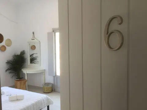 Gigi Rooms - Photo 2