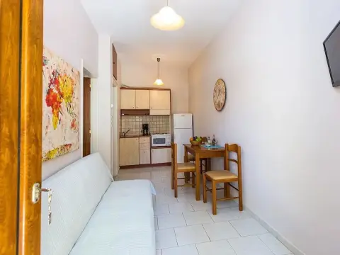 Glaros Beach Apartments - Photo 4