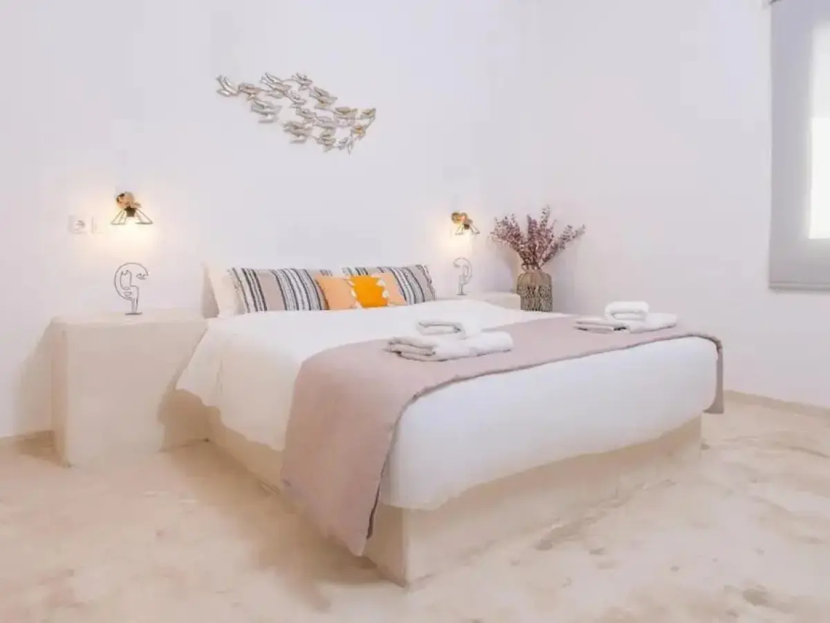 Golden Sunrise Suites - Santorini Superior Suite