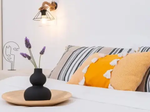 Golden Sunrise Suites - Santorini Superior Suite - Photo 3