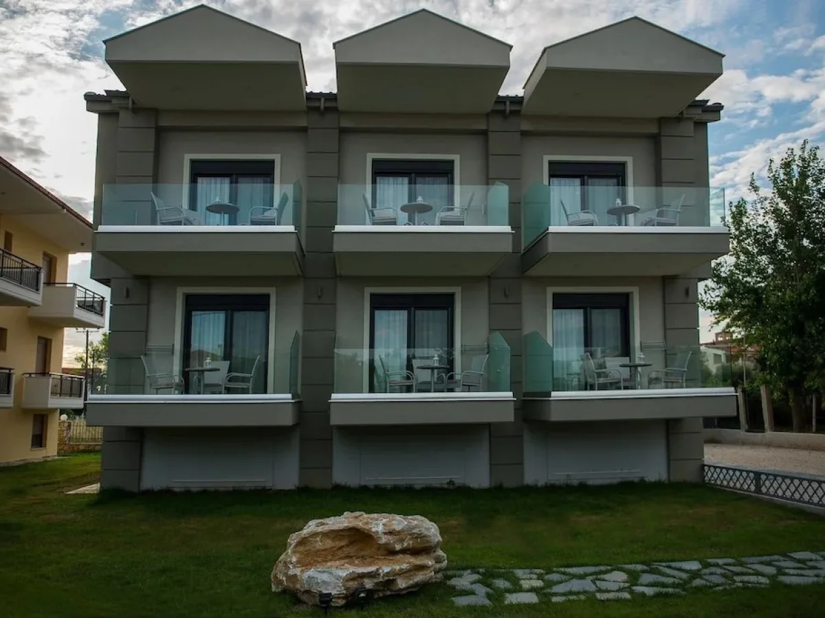 Grey House Apartments