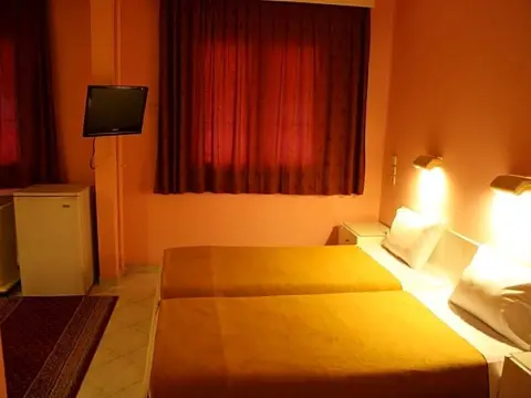 Hotel Avra - Photo 3