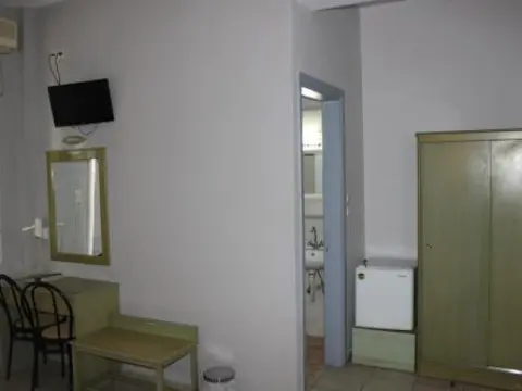 Hotel Avra - Photo 1