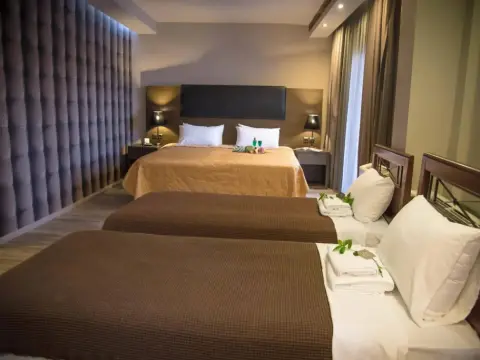 Hotel Di Tania - Photo 2