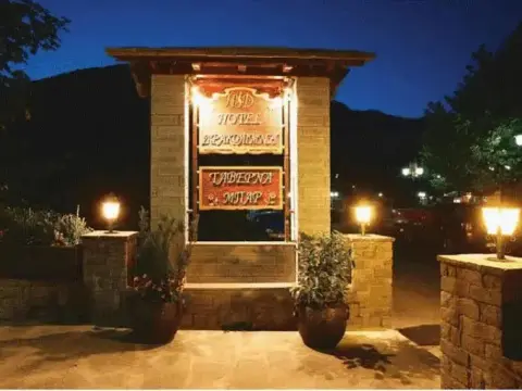 Drakolimni Hotel - Photo 1