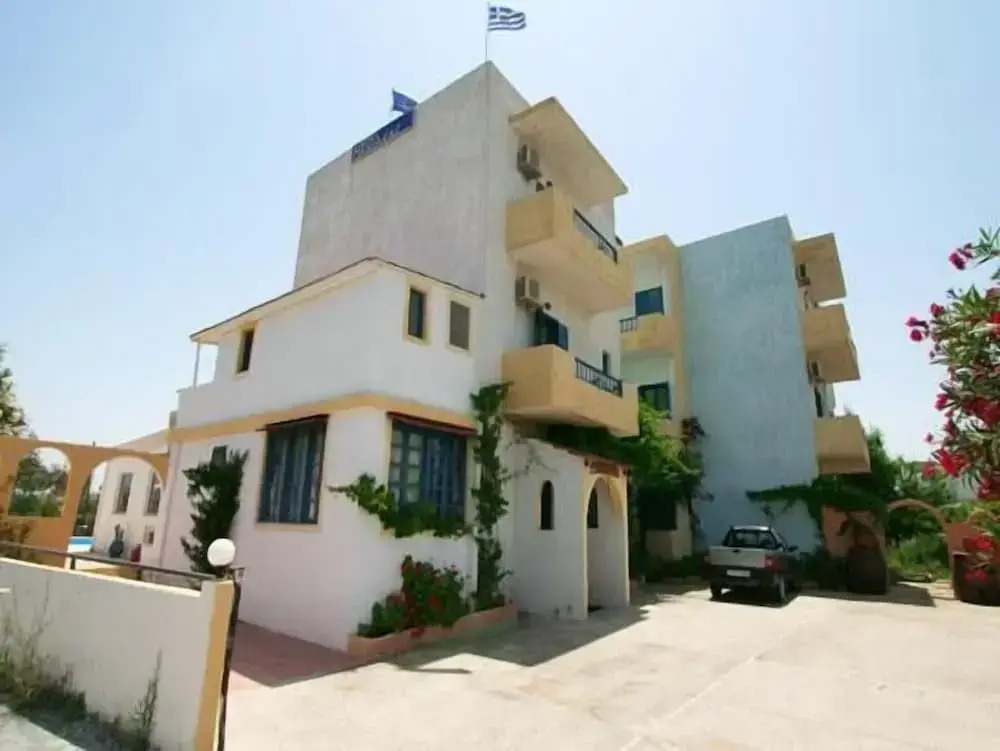 Hotel Handakas - фото 1