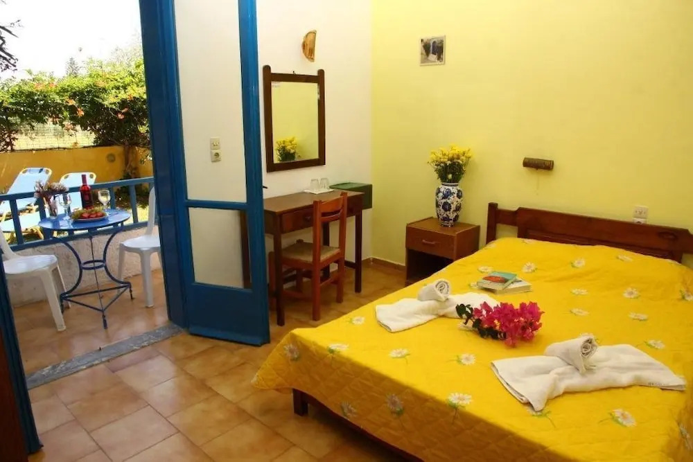 Hotel Handakas - фото 2