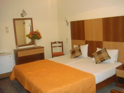 Hotel Karagianni - Photo 4