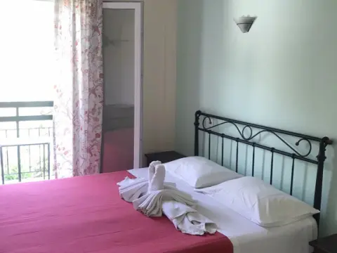 Hotel Loutrouvia - Photo 3