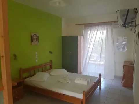 Hotel Megara - Photo 4