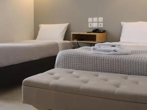 Hotel Messini - Photo 2