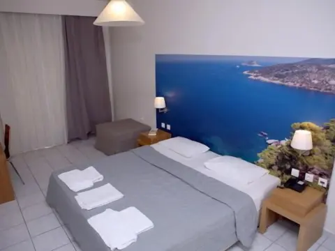 Hotel Nereides - Photo 1