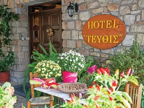 Hotel Tefthis - Photo 1