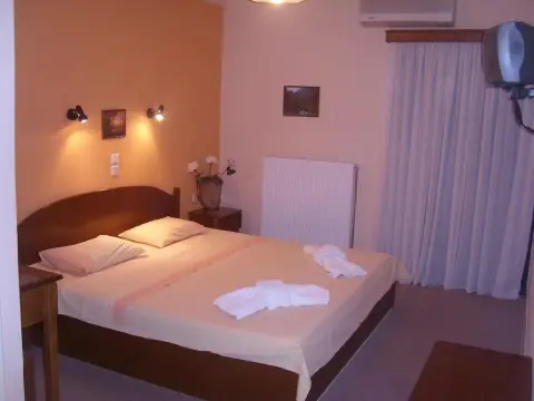 Themisto Hotel - Photo 4