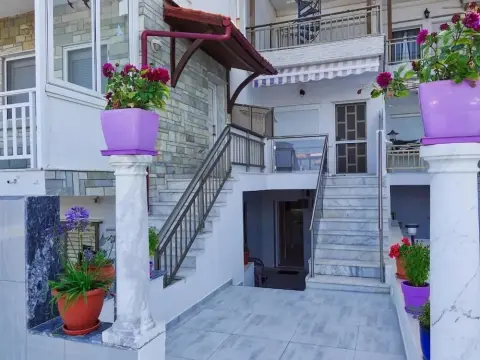 House Blerina - Photo 1