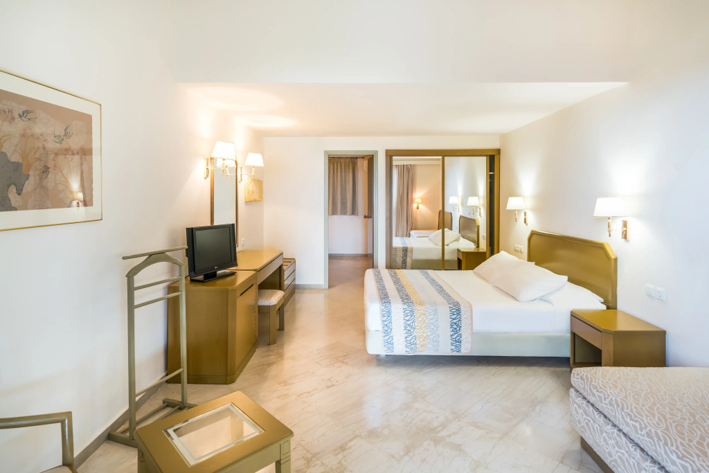 Iberostar Waves Creta Panorama & Mare - Photo 3