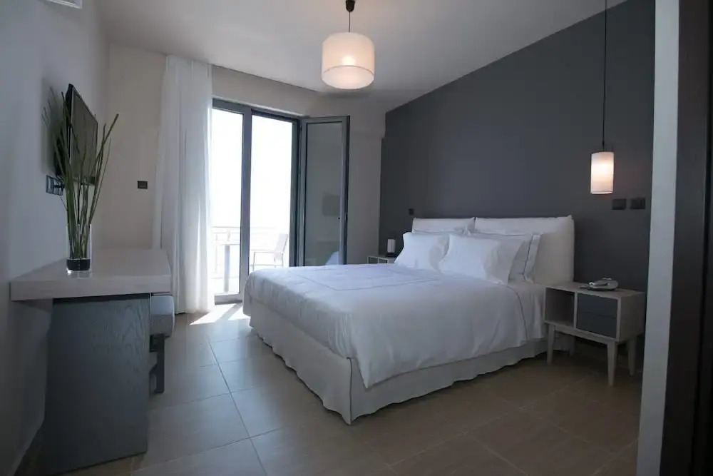 Infinity Hotel Gytheio - Photo 2