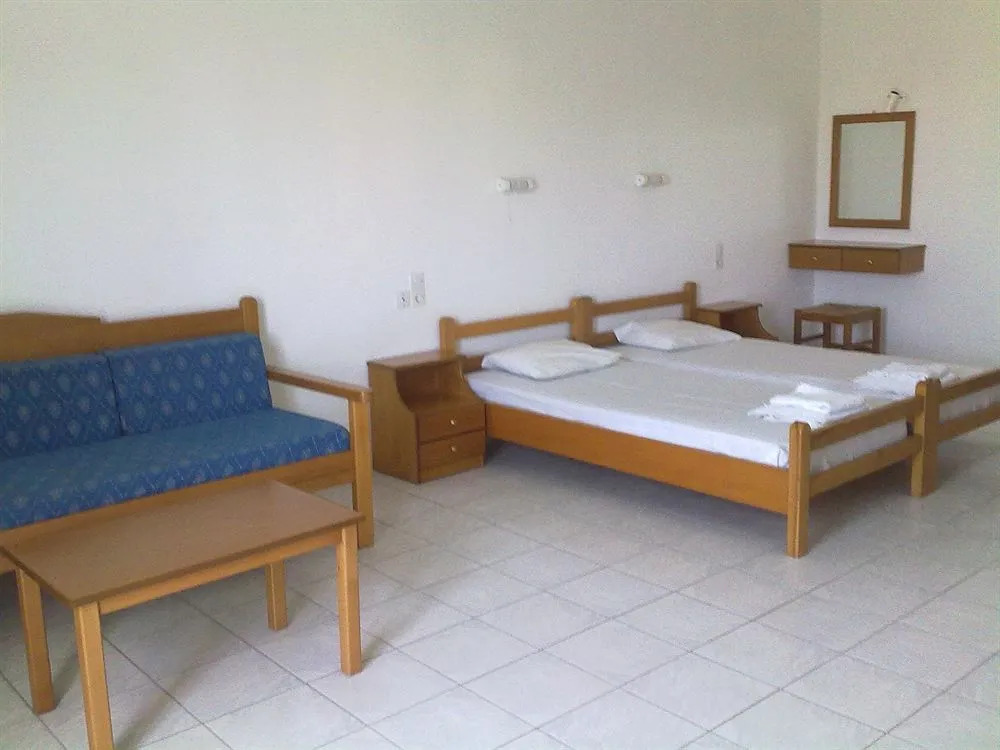 Irilena Apartments - Photo 2