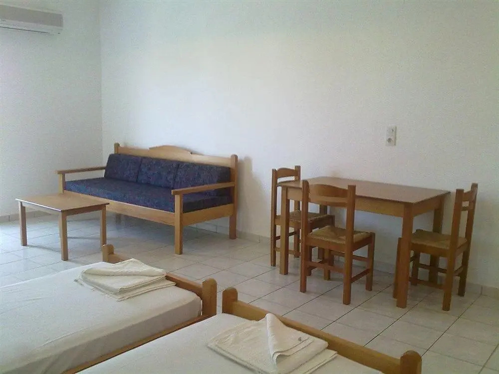 Irilena Apartments - Photo 3