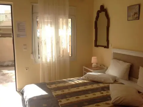 Iro Apartments - Photo 3