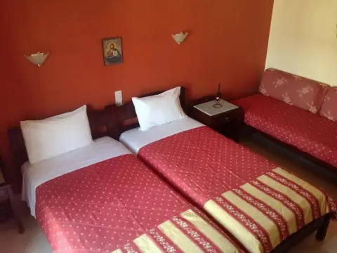 Iro Apartments - Photo 4