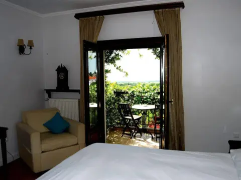 Jennifer Home Hotel - Photo 2