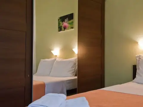 Kamares House Apartments & Studios - Photo 4