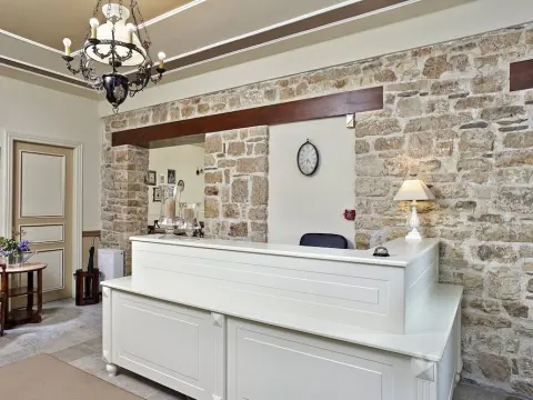 Kastro Guesthouse - Photo 2