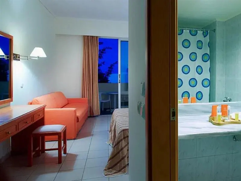 Kiotari Garden Hotel - Photo 3